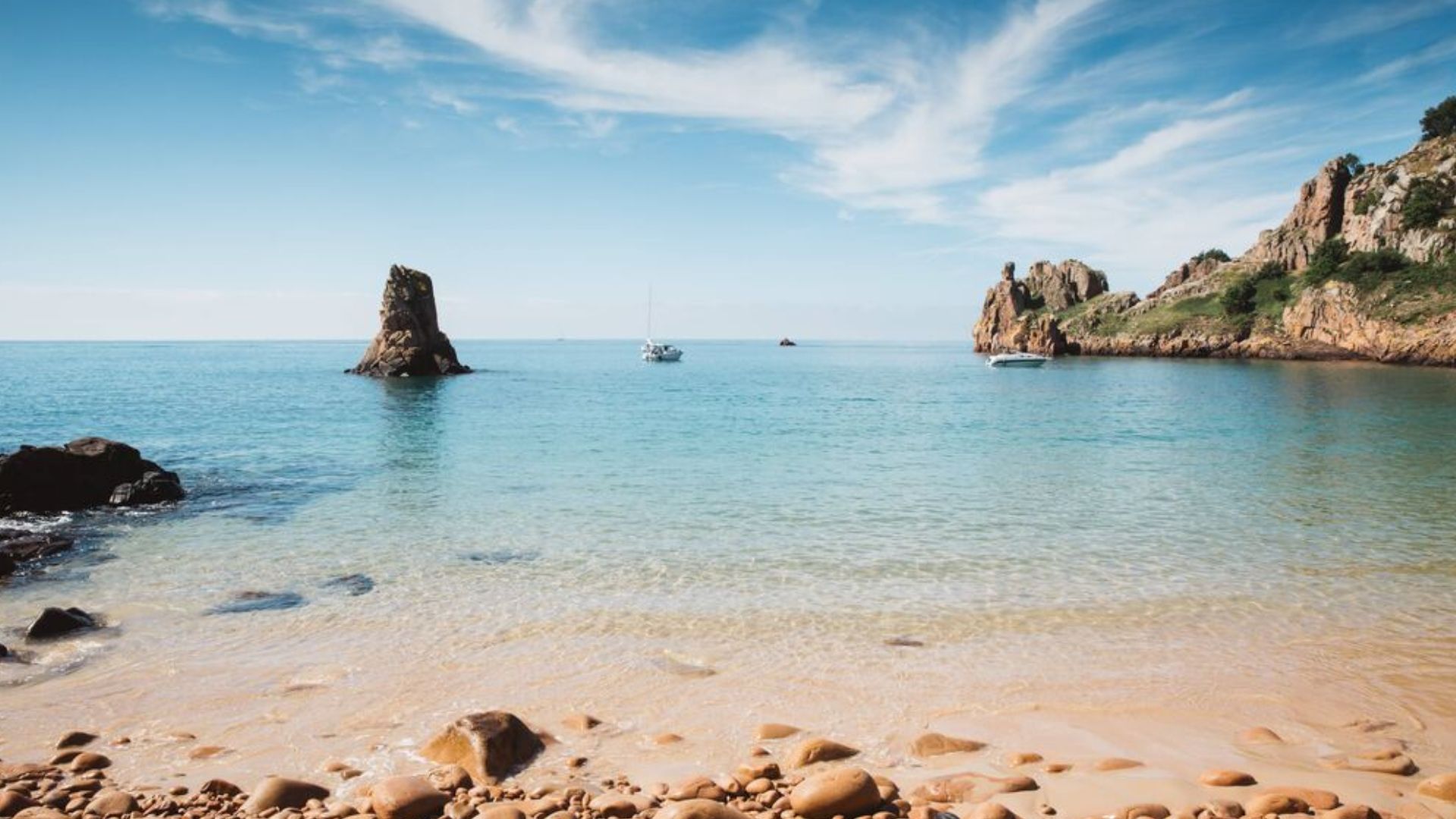 Beautiful jersey beach in summer time with sand and water